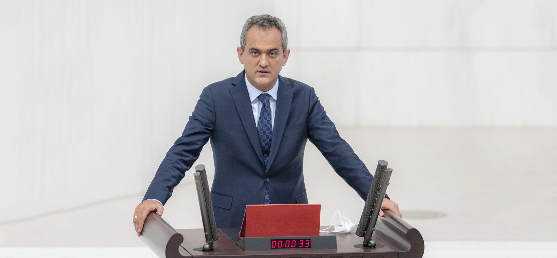 MINISTER ÖZER TAKES OATH AT THE PARLIAMENT