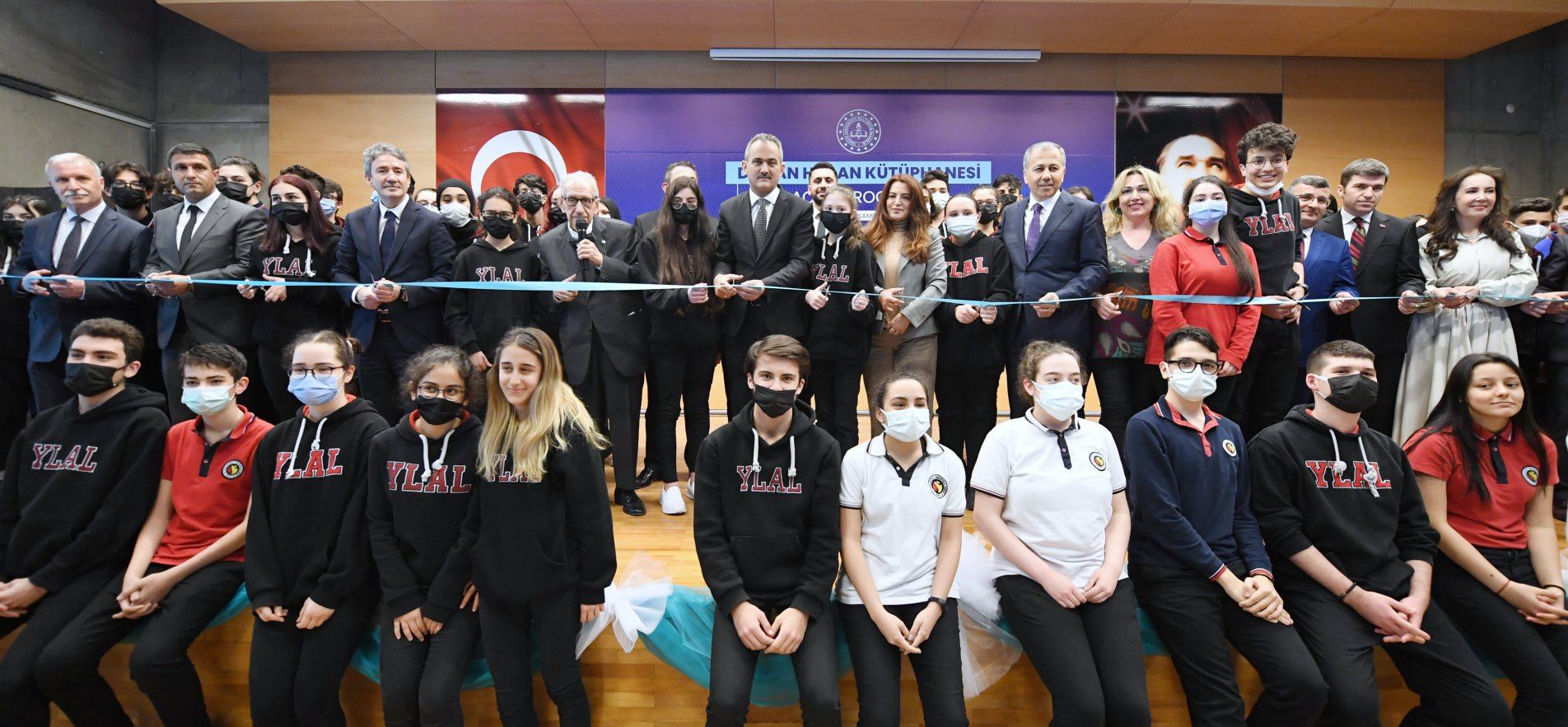 MINISTER ÖZER INAUGURATED YENİLEVENT ANATOLIA HIGH SCHOOL DOĞAN HIZLAN LIBRARY