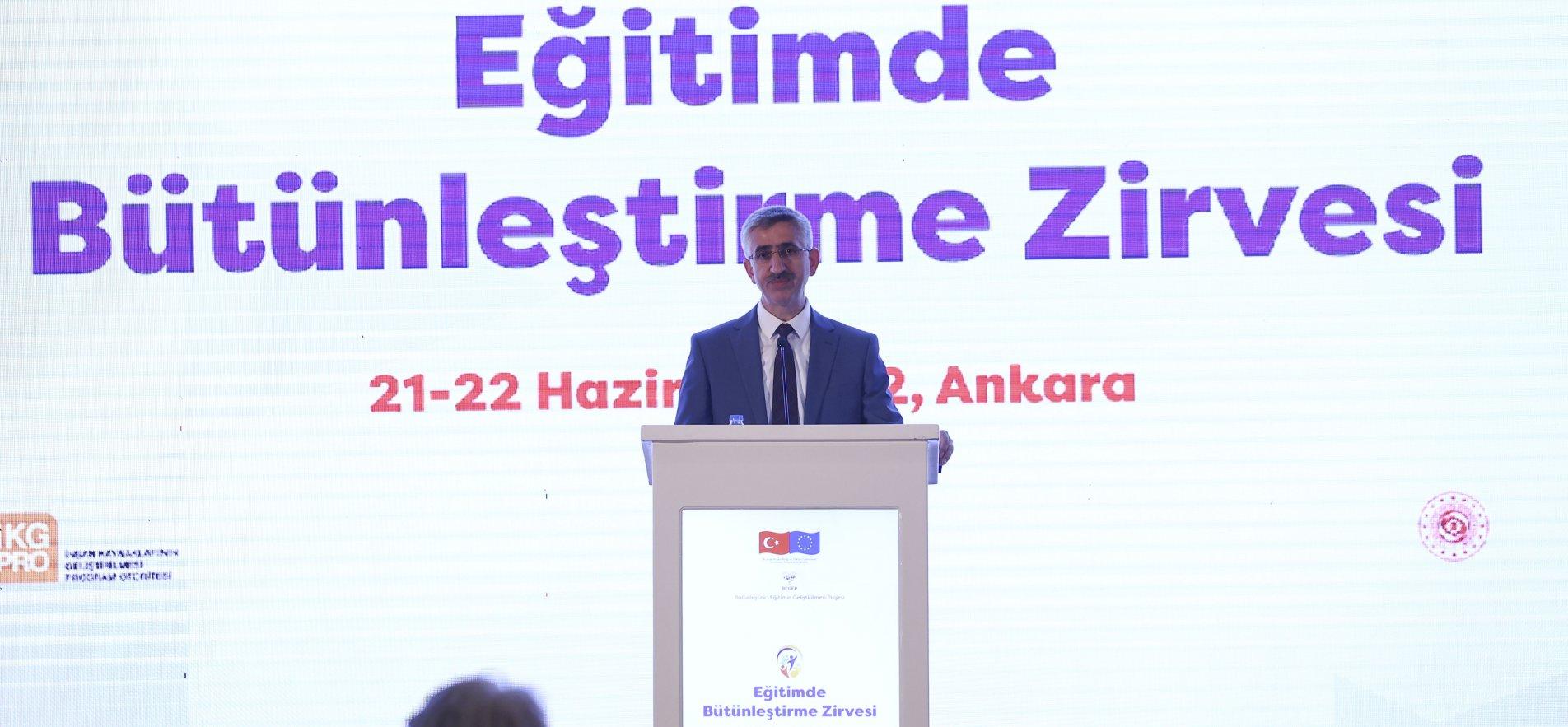 ÖZEL ÖĞRENCİLERİN KAYNAŞTIRMA EĞİTİMİ İÇİN EĞİTİMDE BÜTÜNLEŞTİRME ZİRVESİ TOPLANDI