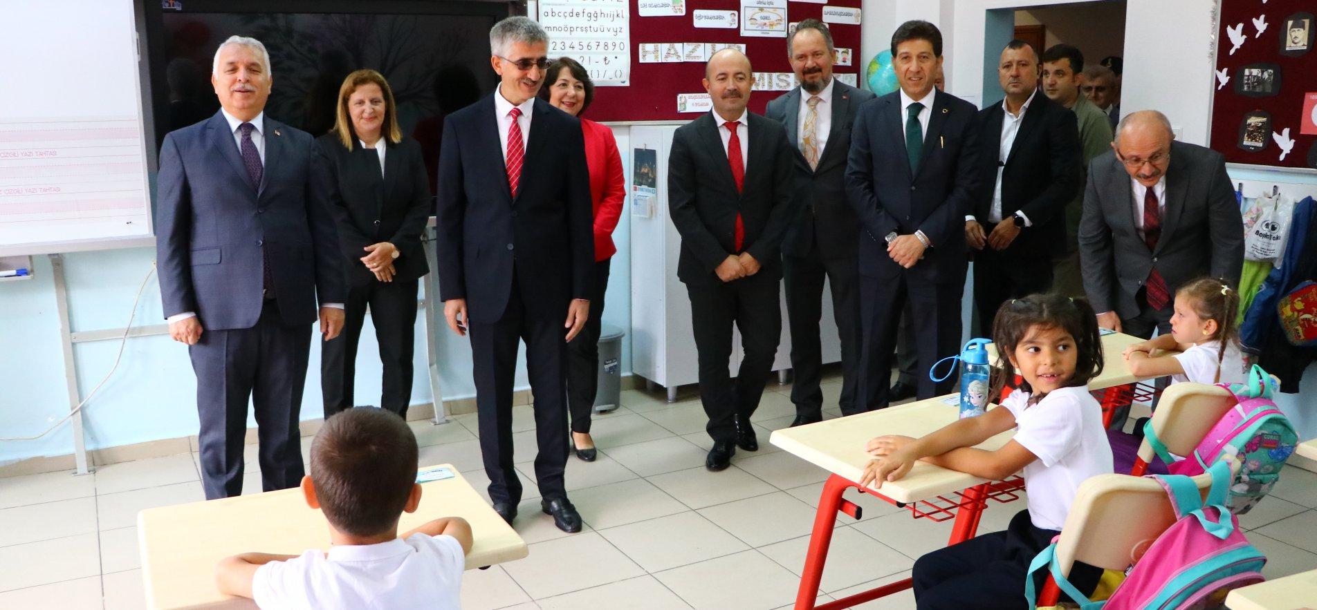 BAKAN YARDIMCISI NAZİF YILMAZ, TEKİRDAĞ'DA EĞİTİM ÖĞRETİM YILI AÇILIŞINA KATILDI