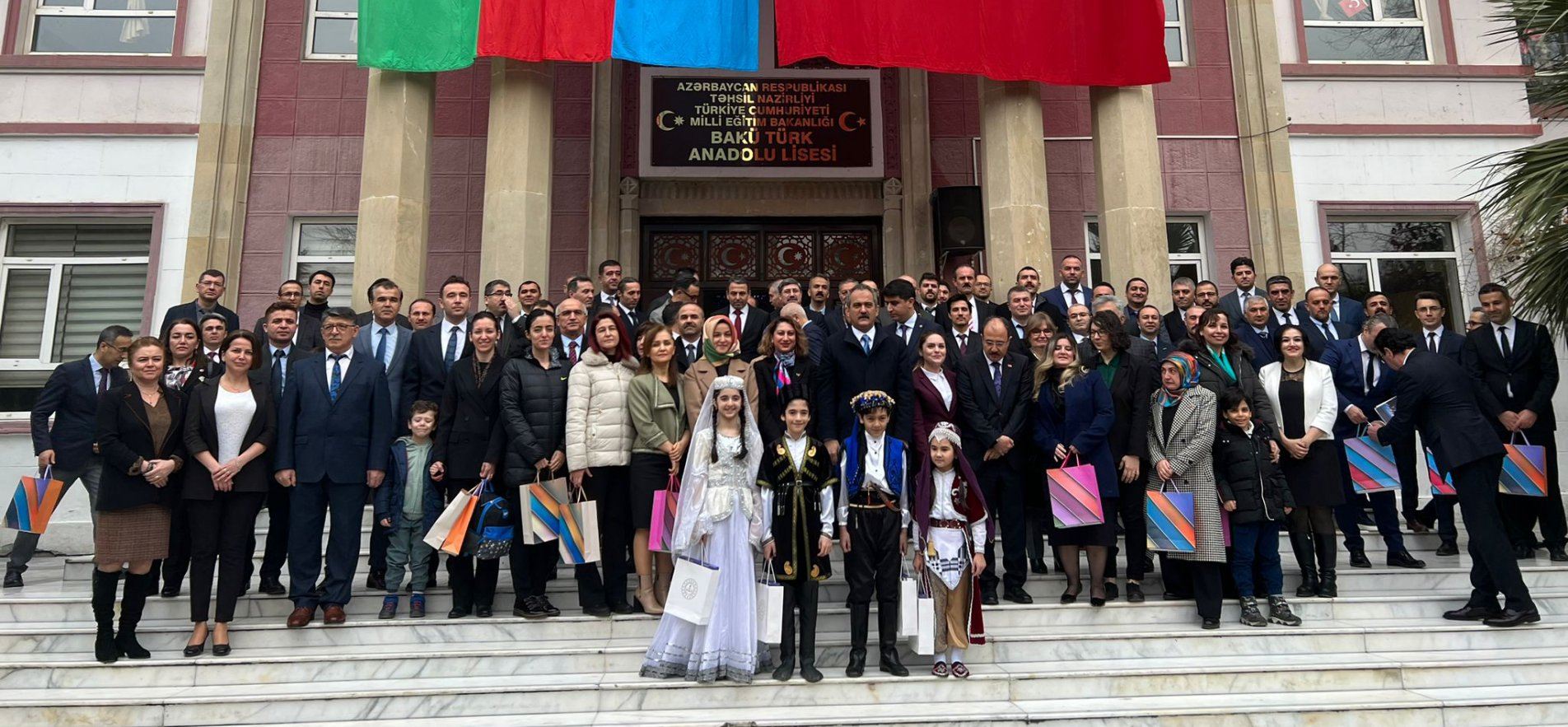 MINISTER OZER VISITED BAKU TURKISH ANATOLIAN HIGH SCHOOL